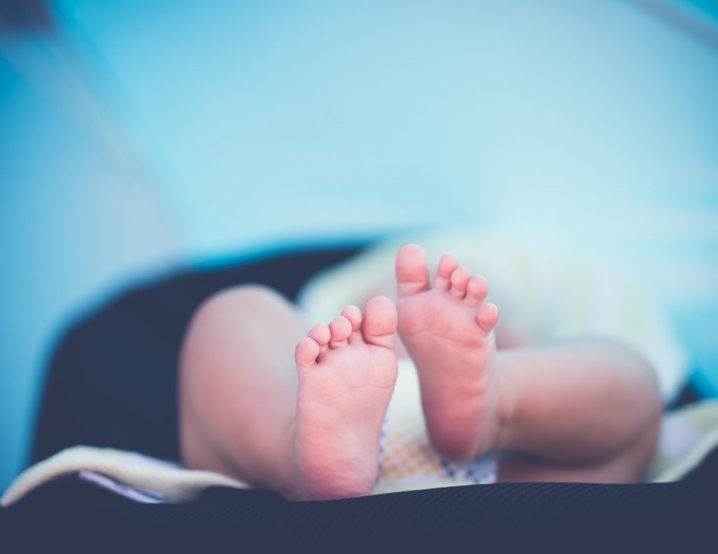 Ένοχος κρίθηκε ο γυναικολόγος που κατά τη διάρκεια γέννας συνέθλιψε κρανίο μωρού